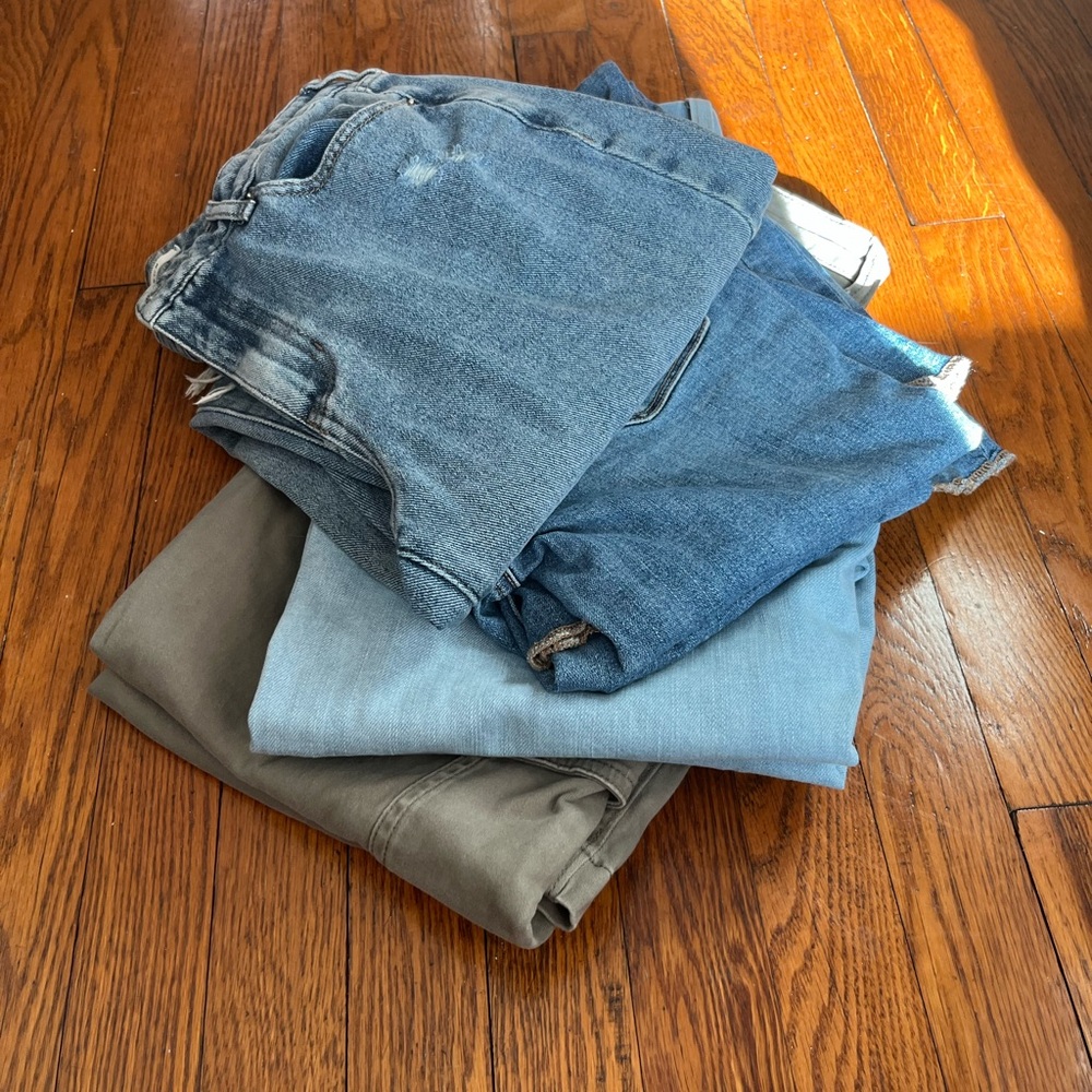 JEANS BUNDLE- American eagle and hollister